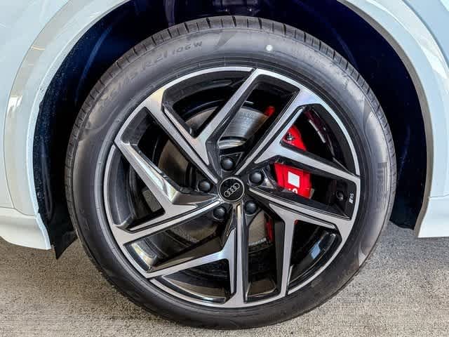 Thumbnail: 2025 Audi SQ6 e-tron - 9
