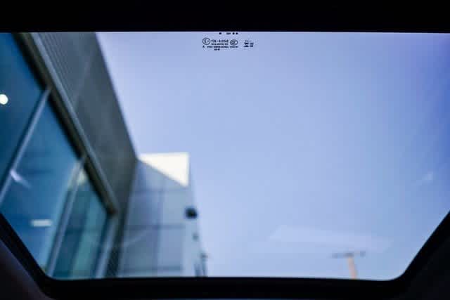 Thumbnail: 2025 Audi Q6 e-tron - 11