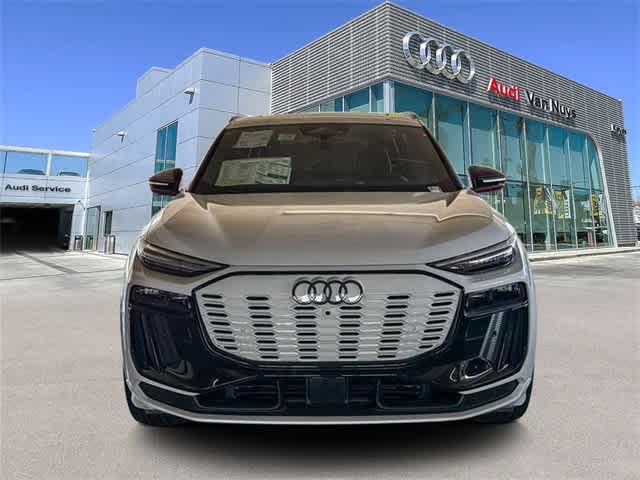 Thumbnail: 2025 Audi SQ6 e-tron - 2