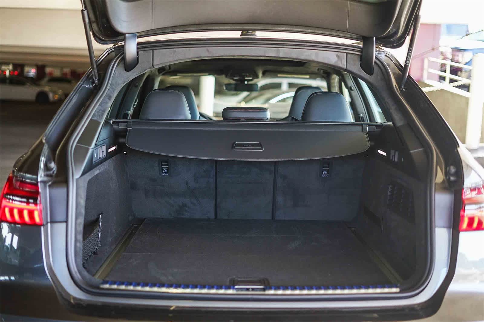 Thumbnail: 2026 Audi RS 6 - 29