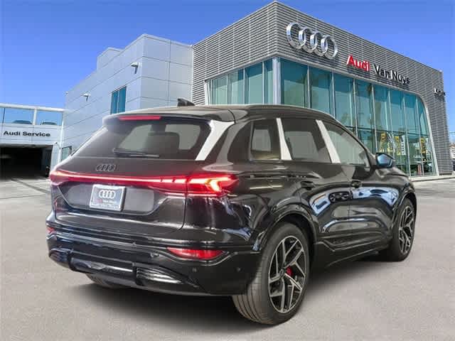 Thumbnail: 2025 Audi SQ6 e-tron - 4