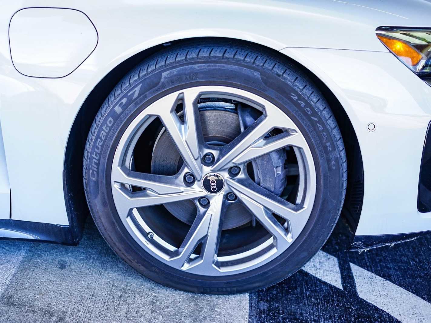 Thumbnail: 2023 Audi e-tron GT - 9