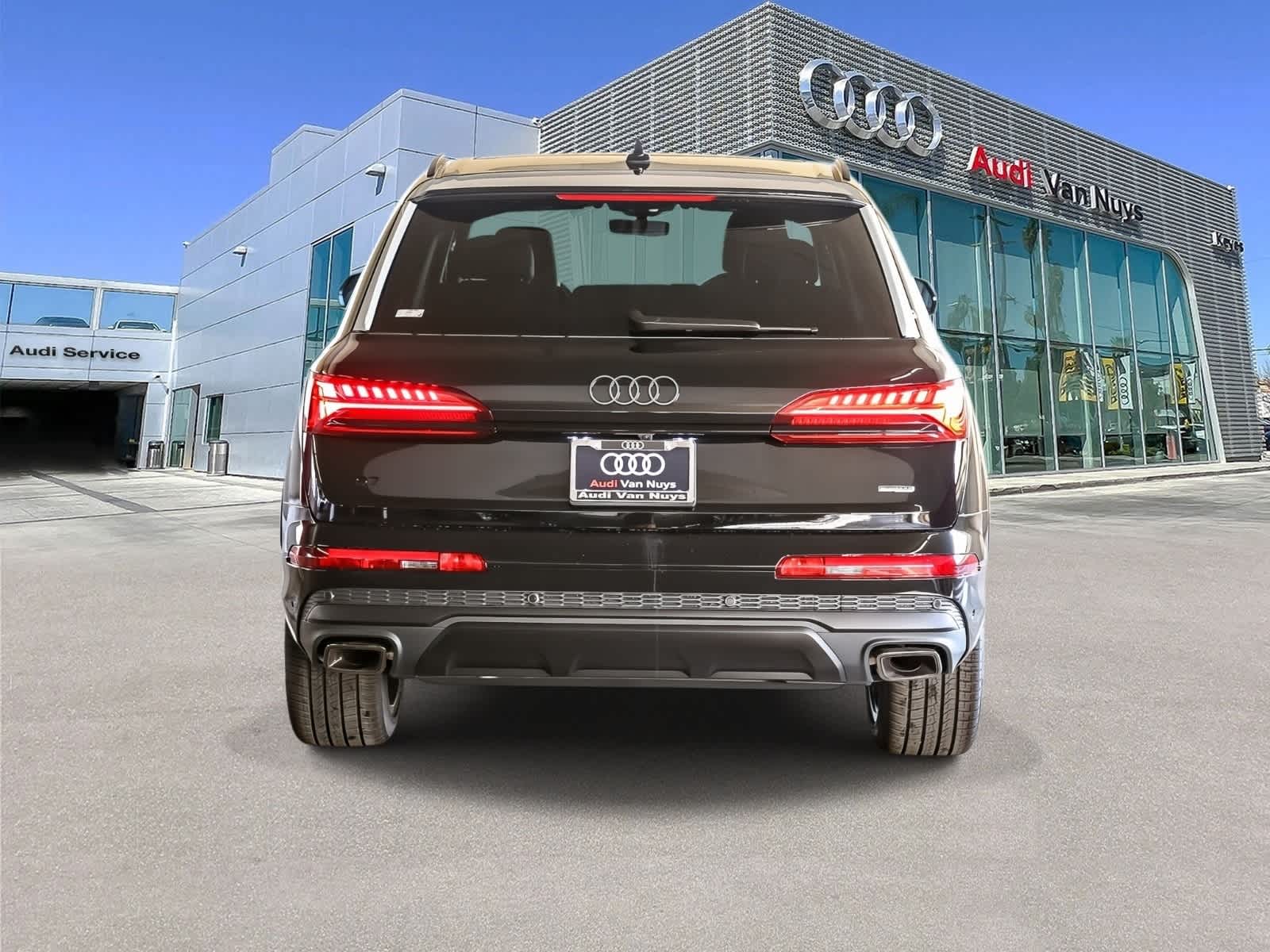 Thumbnail: 2026 Audi Q7 - 5