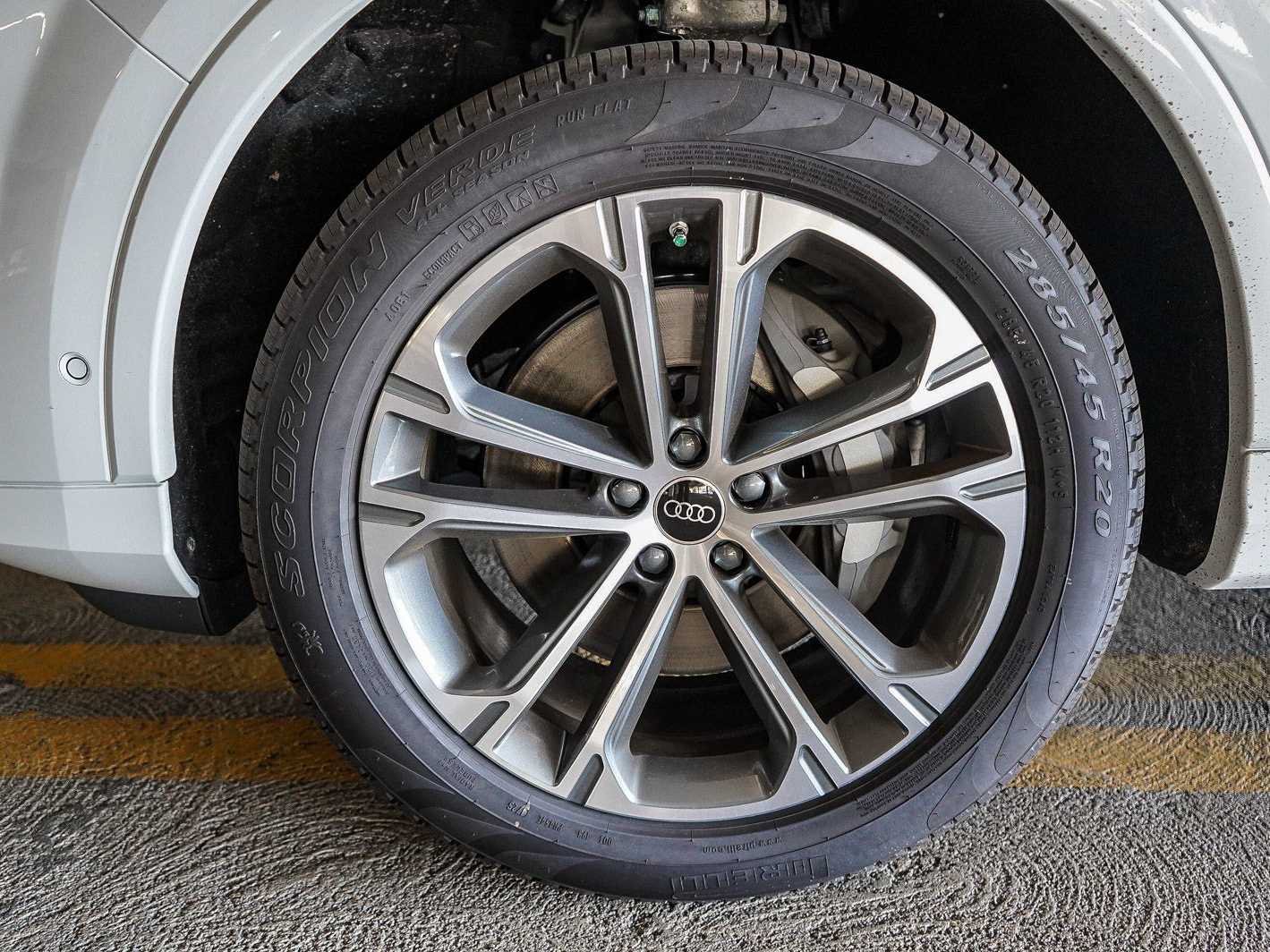 Thumbnail: 2026 Audi Q7 - 9