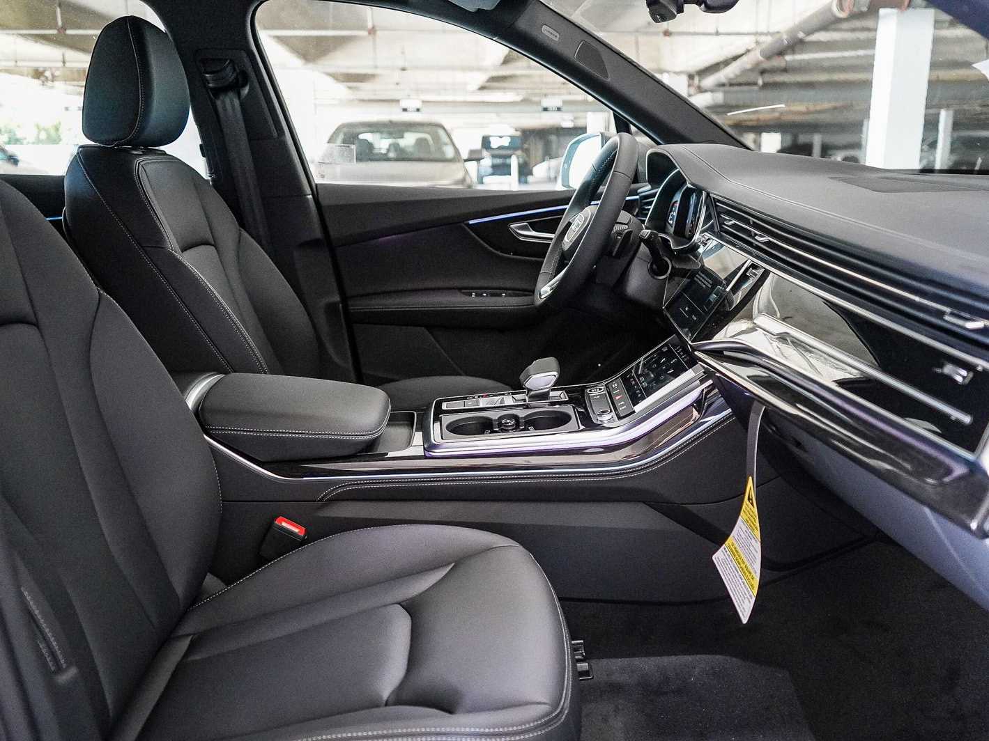 Thumbnail: 2026 Audi Q7 - 17