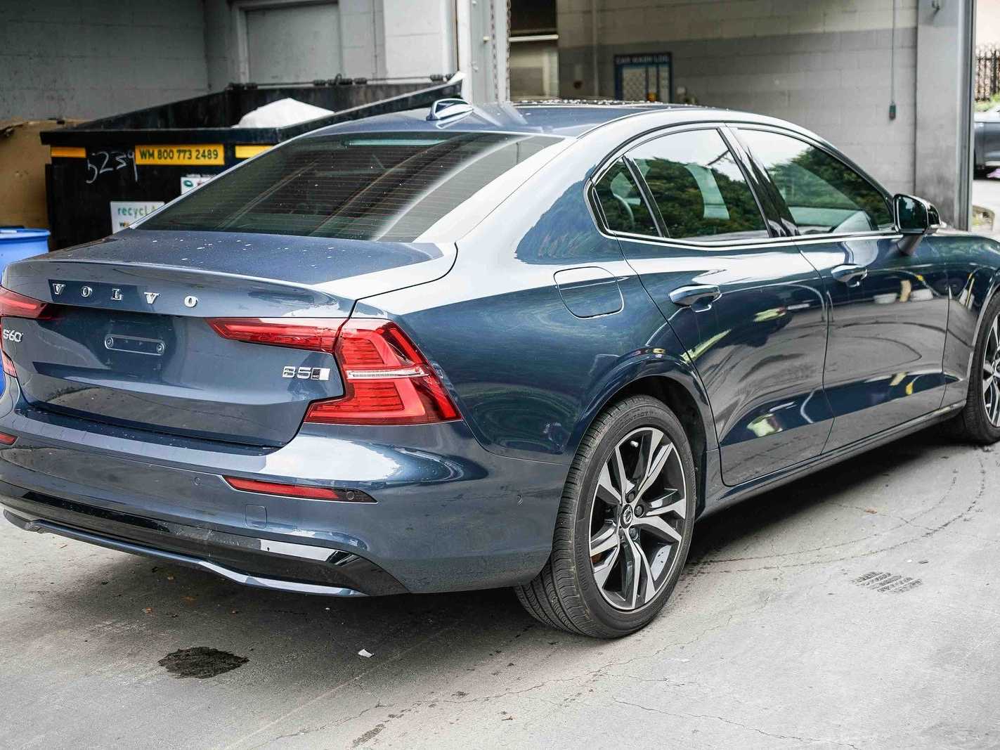 Thumbnail: 2023 Volvo S60 - 4