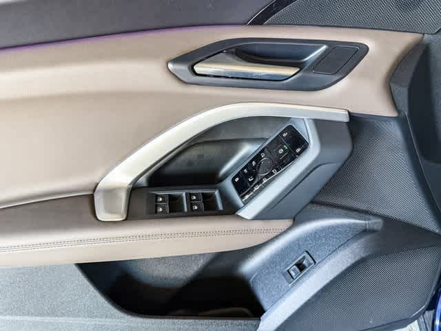 Thumbnail: 2025 Audi Q5 - 22