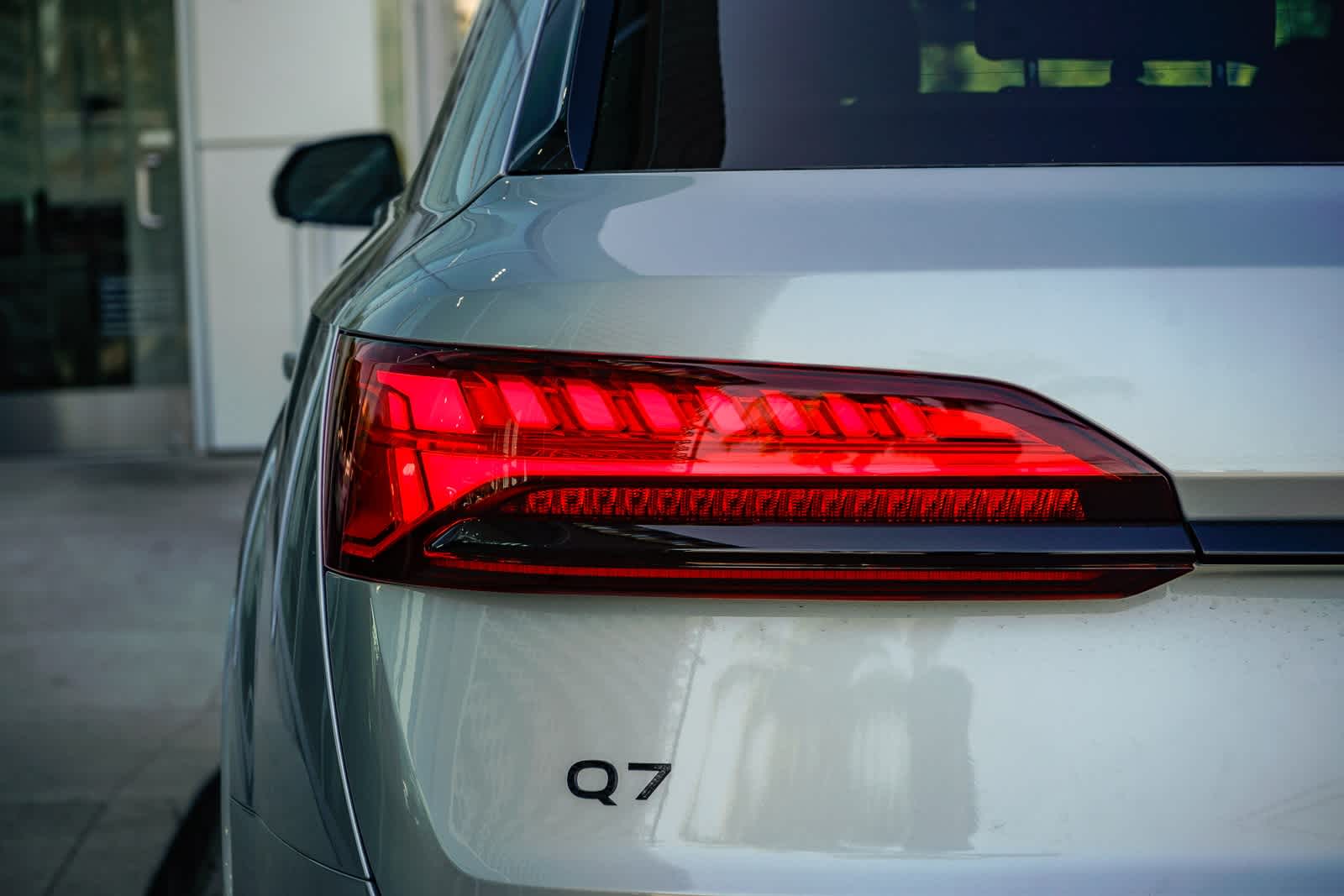Thumbnail: 2026 Audi Q7 - 9