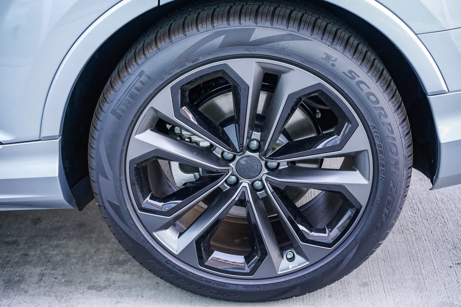 Thumbnail: 2026 Audi Q7 - 10