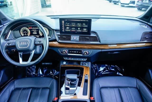 Thumbnail: 2022 Audi Q5 - 12