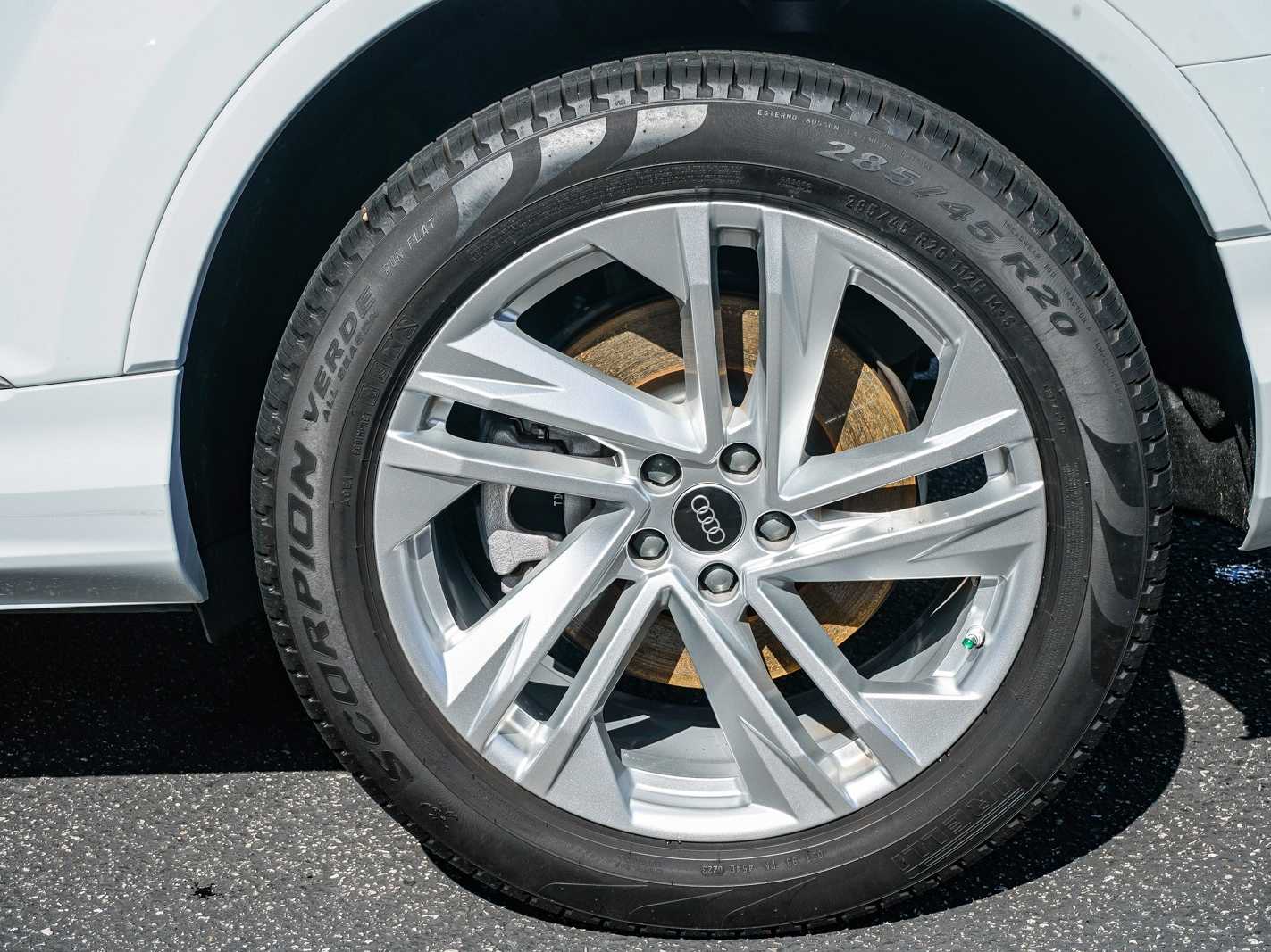 Thumbnail: 2023 Audi Q7 - 10