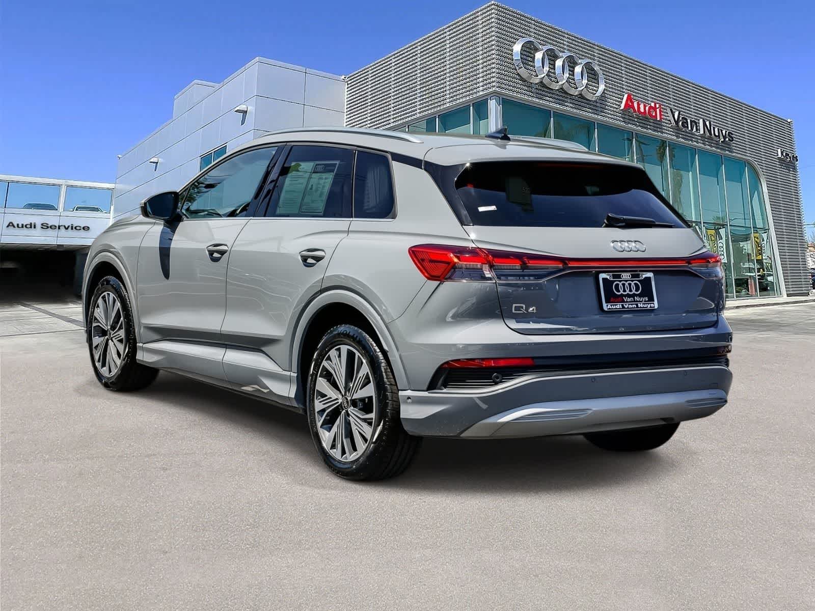 Thumbnail: 2023 Audi Q4 e-tron - 2