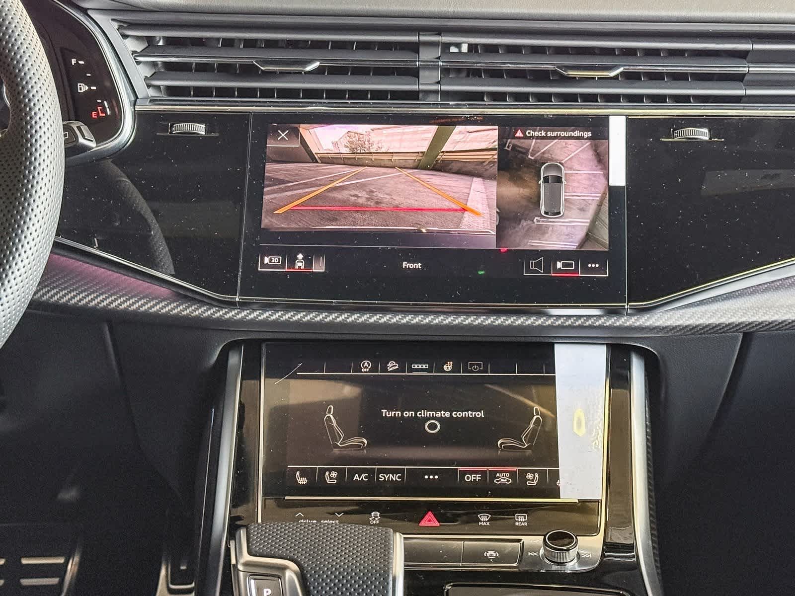 Thumbnail: 2026 Audi RS Q8 - 14