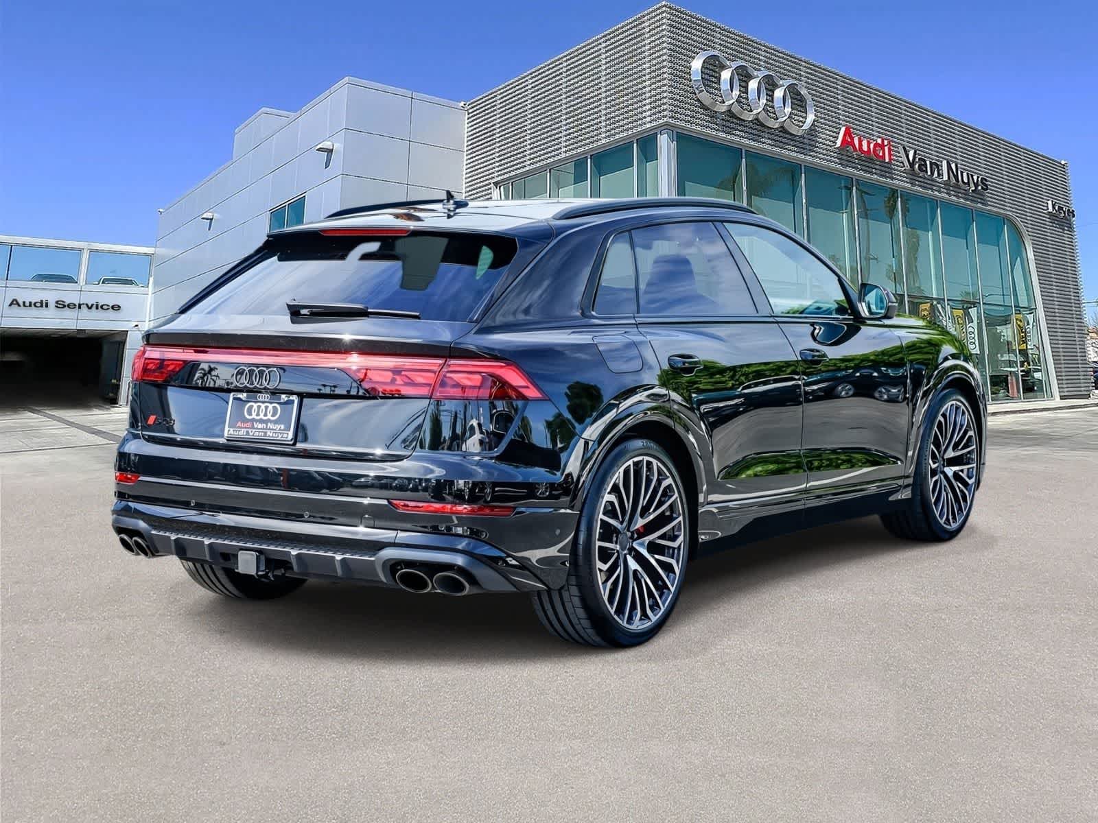 Thumbnail: 2026 Audi SQ8 - 4