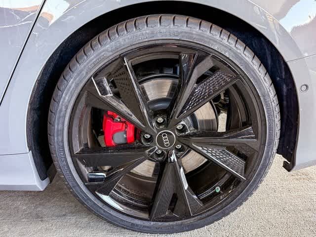 Thumbnail: 2025 Audi S6 - 8