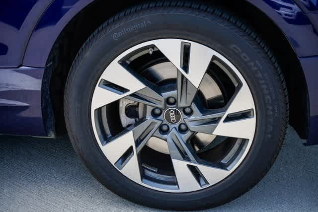 Thumbnail: 2022 Audi e-tron - 10