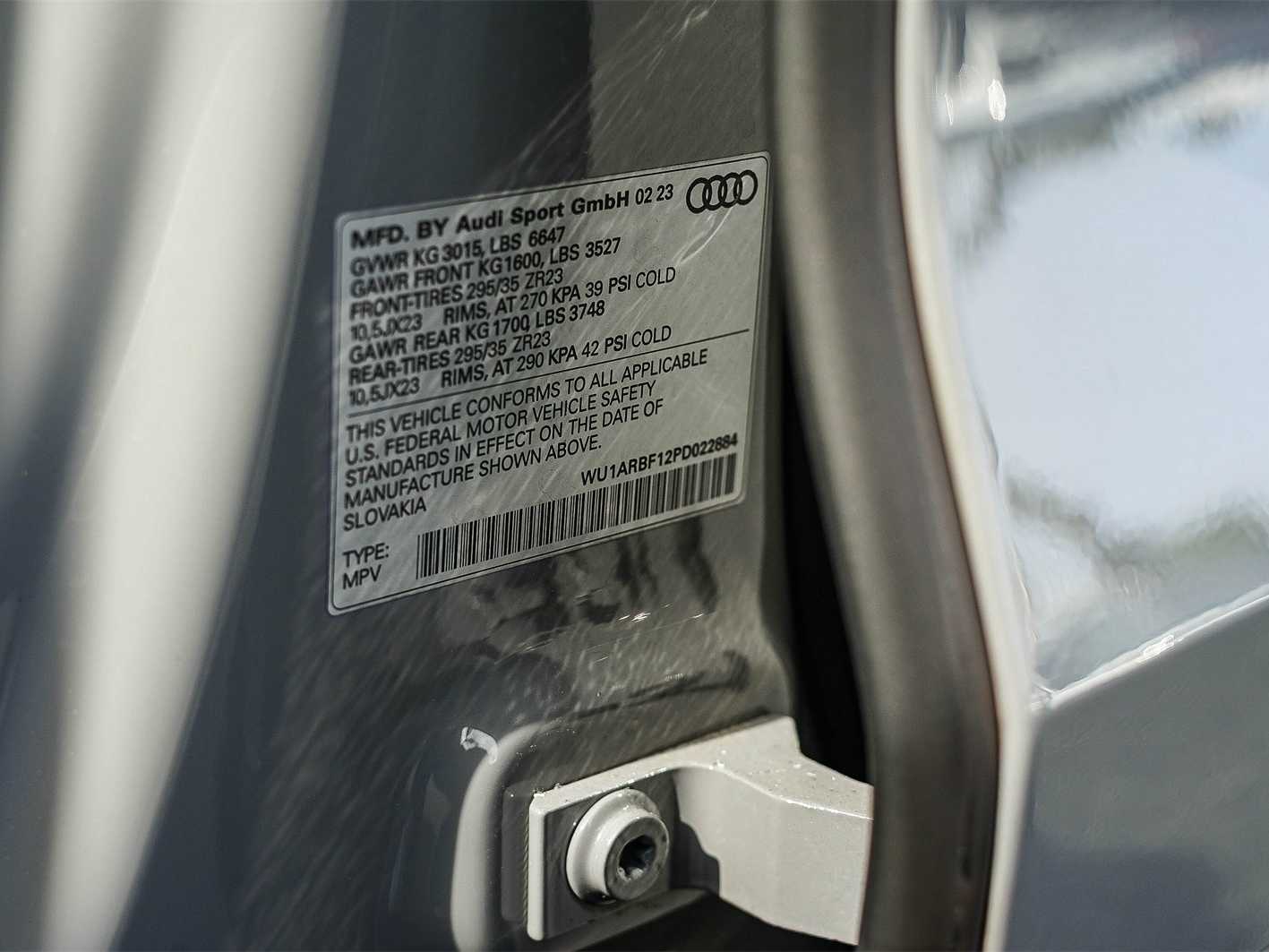 Thumbnail: 2023 Audi RS Q8 - 13