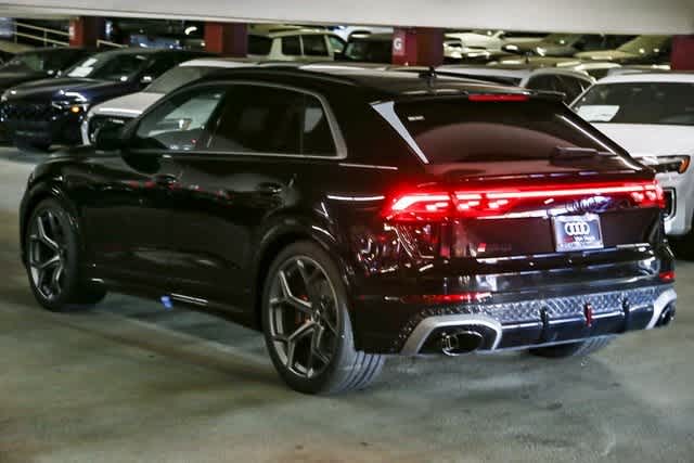 Thumbnail: 2025 Audi RS Q8 - 7