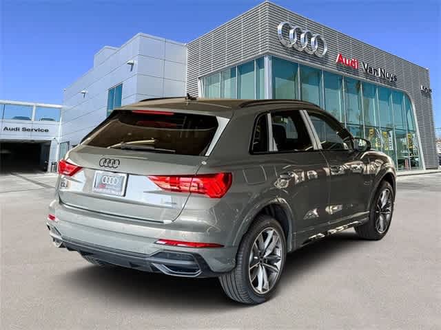 Thumbnail: 2025 Audi Q3 - 4