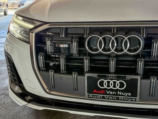 Thumbnail: 2025 Audi Q7 - 11