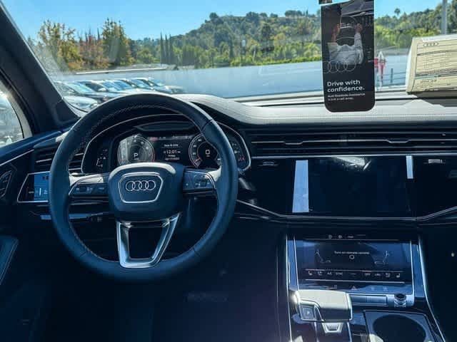 Thumbnail: 2025 Audi Q7 - 13