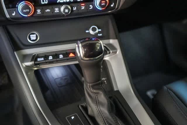 Thumbnail: 2025 Audi Q3 - 26