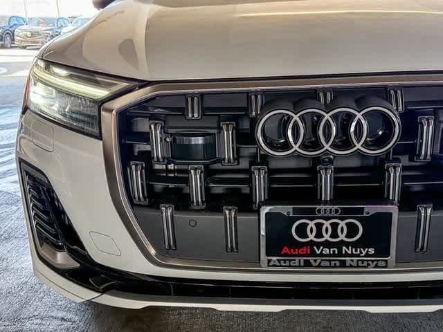 Thumbnail: 2025 Audi Q7 - 11