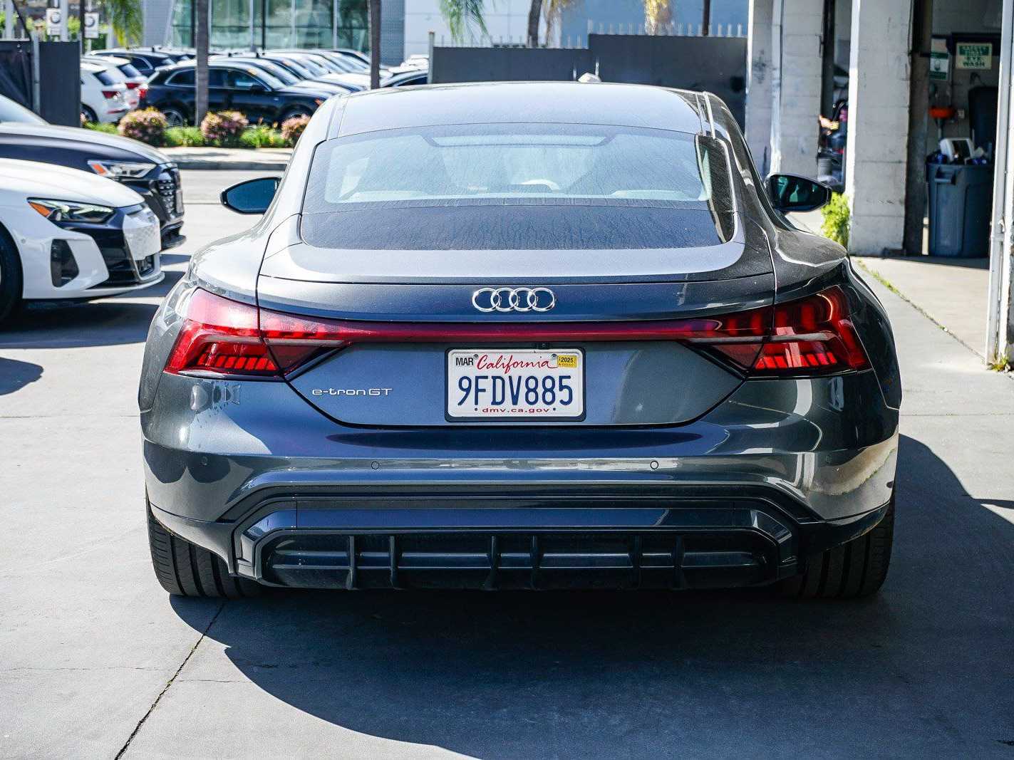 Thumbnail: 2022 Audi e-tron GT - 3