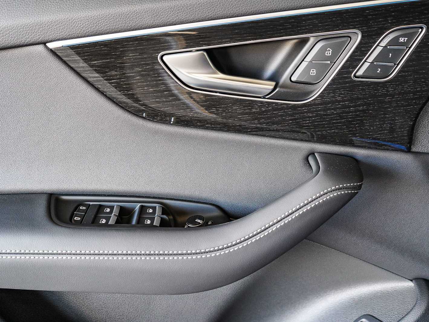 Thumbnail: 2026 Audi Q7 - 22