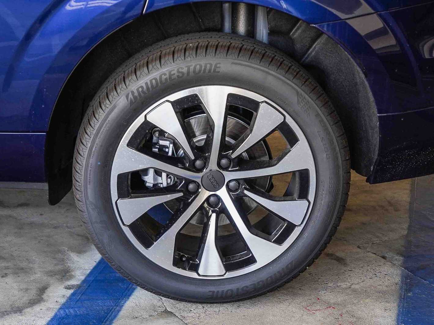 Thumbnail: 2026 Audi Q3 - 11