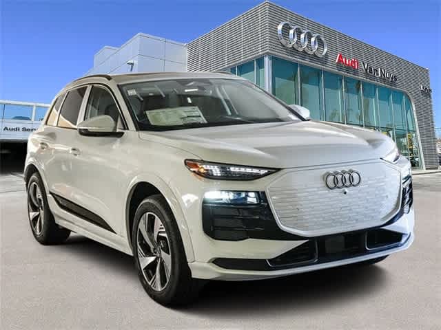 Thumbnail: 2025 Audi Q6 e-tron - 5