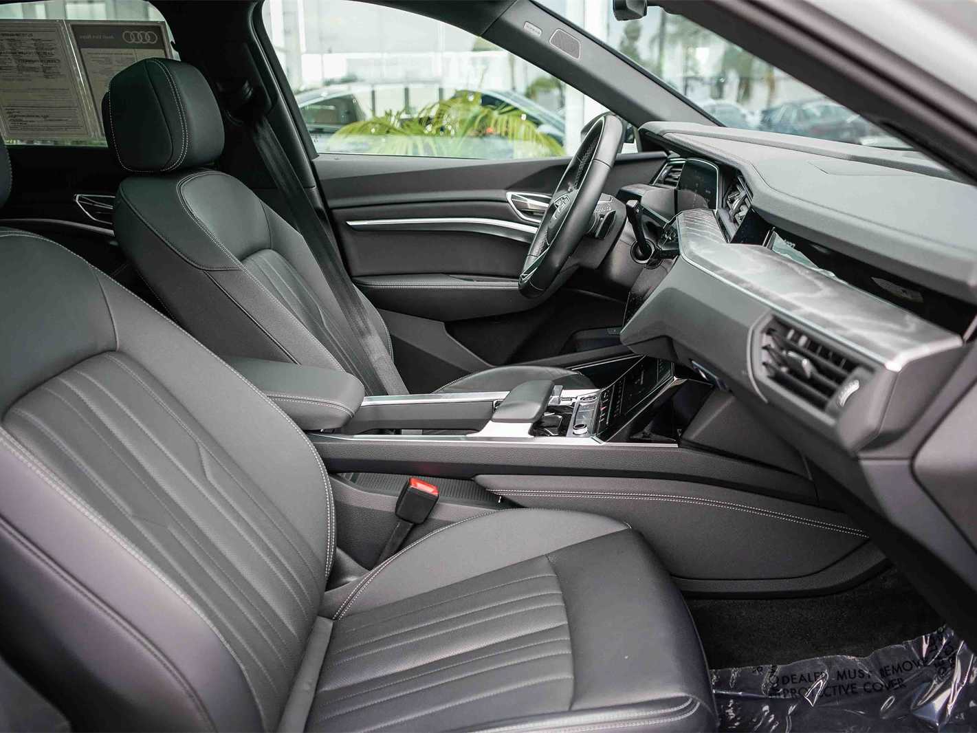 Thumbnail: 2024 Audi Q8 e-tron - 16