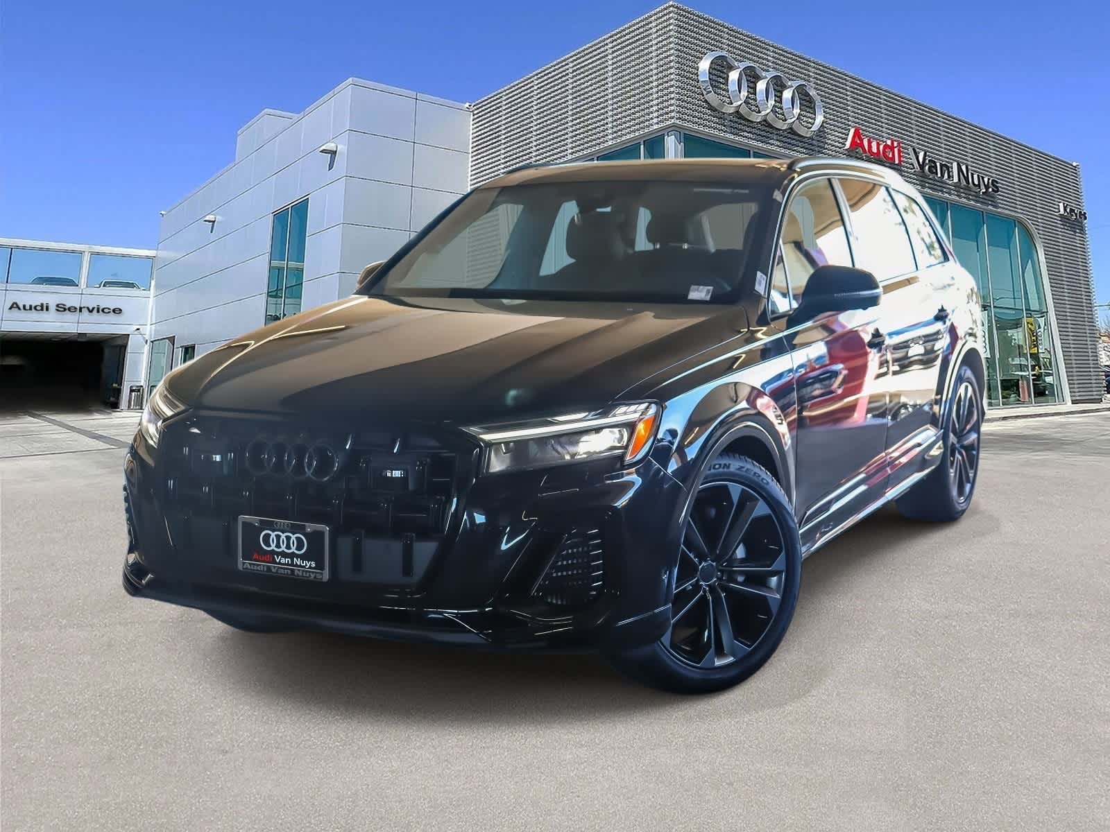 Thumbnail: 2026 Audi Q7 - 1