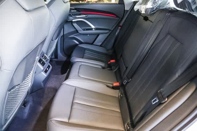 Thumbnail: 2025 Audi Q5 - 18