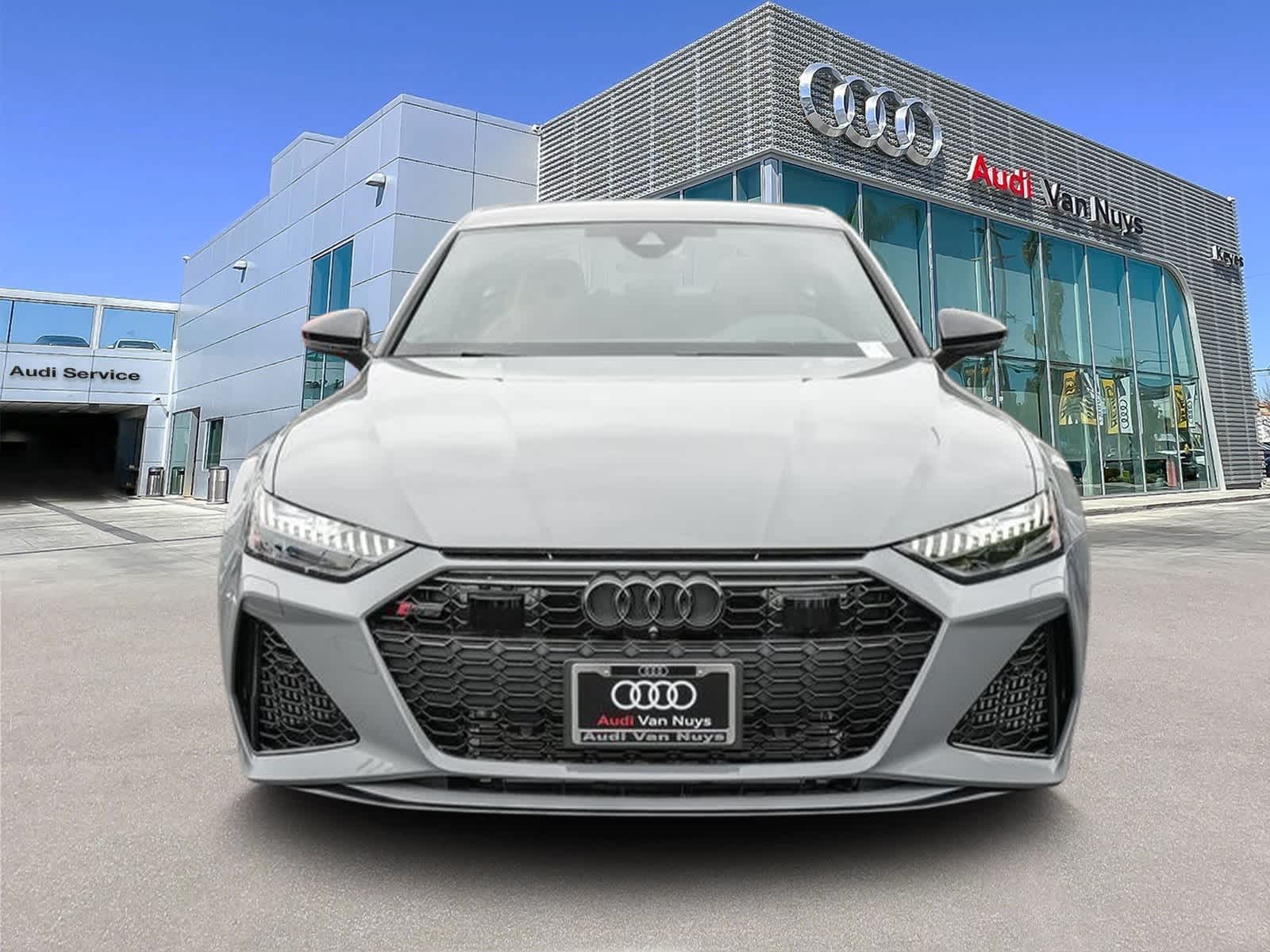 Thumbnail: 2025 Audi RS 7 - 6