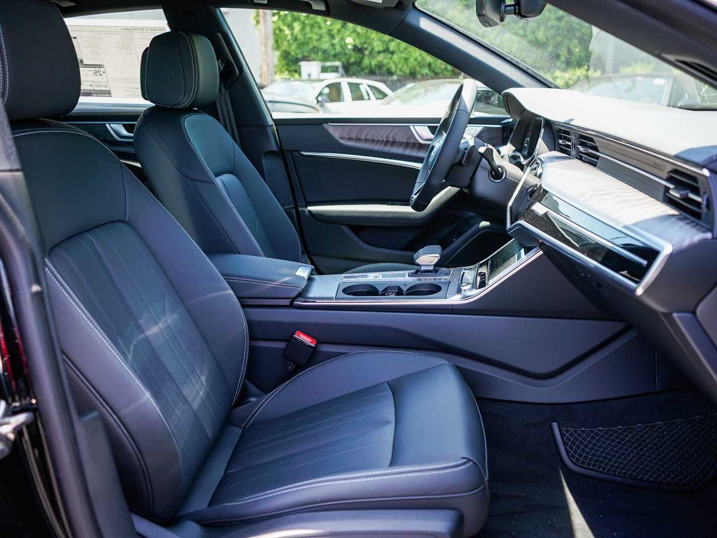 Thumbnail: 2025 Audi A7 - 16