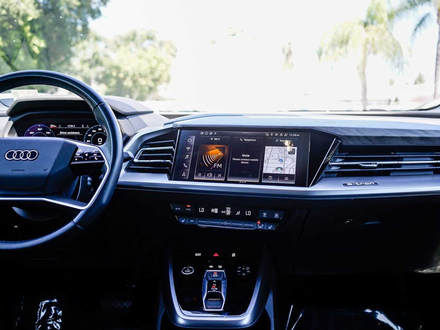 Thumbnail: 2023 Audi Q4 e-tron - 13