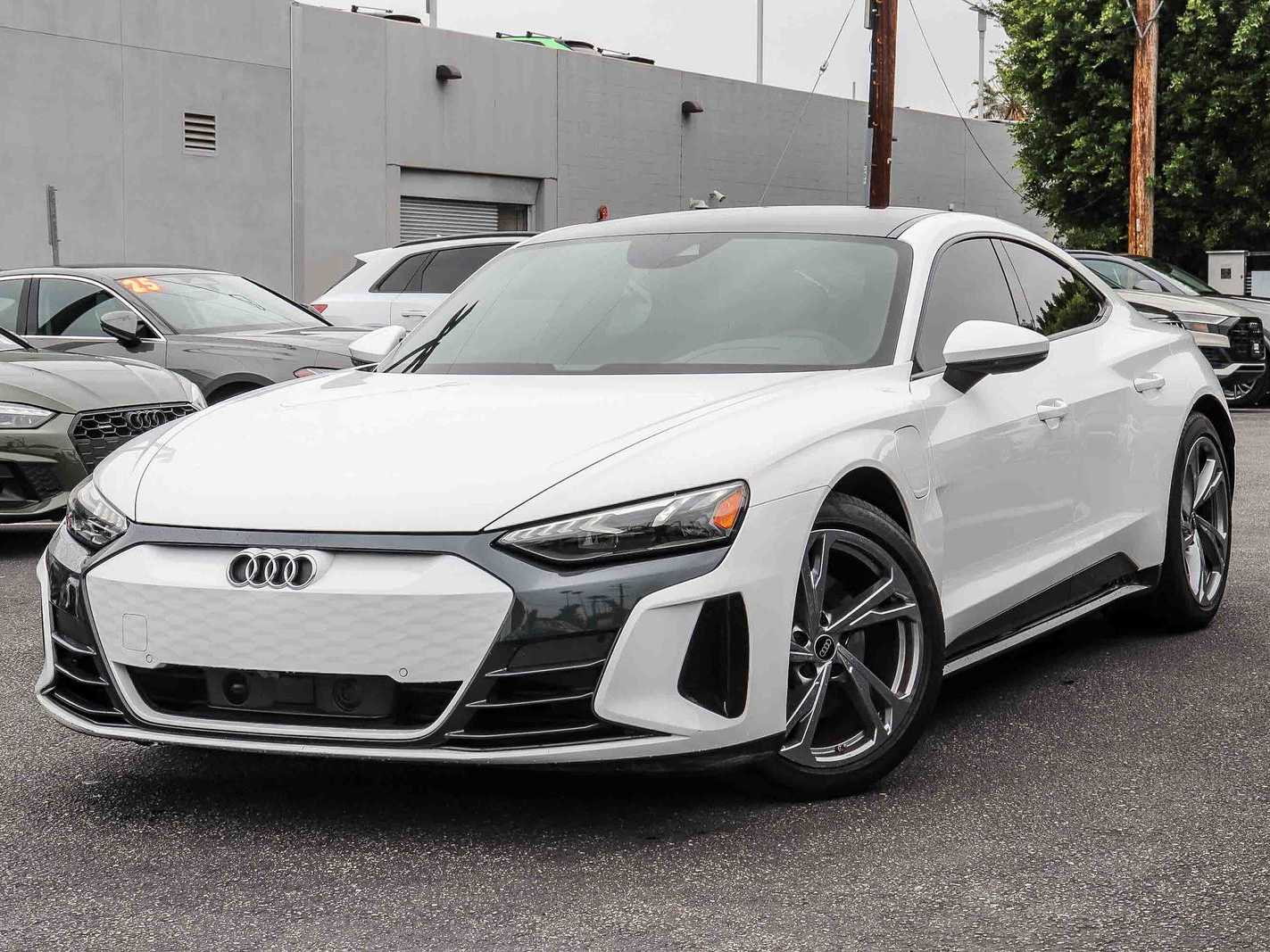 2024 Audi e-tron GT Premium Plus -
                  Sherman Oaks, CA