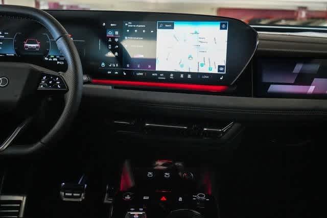 Thumbnail: 2025 Audi SQ6 e-tron - 16