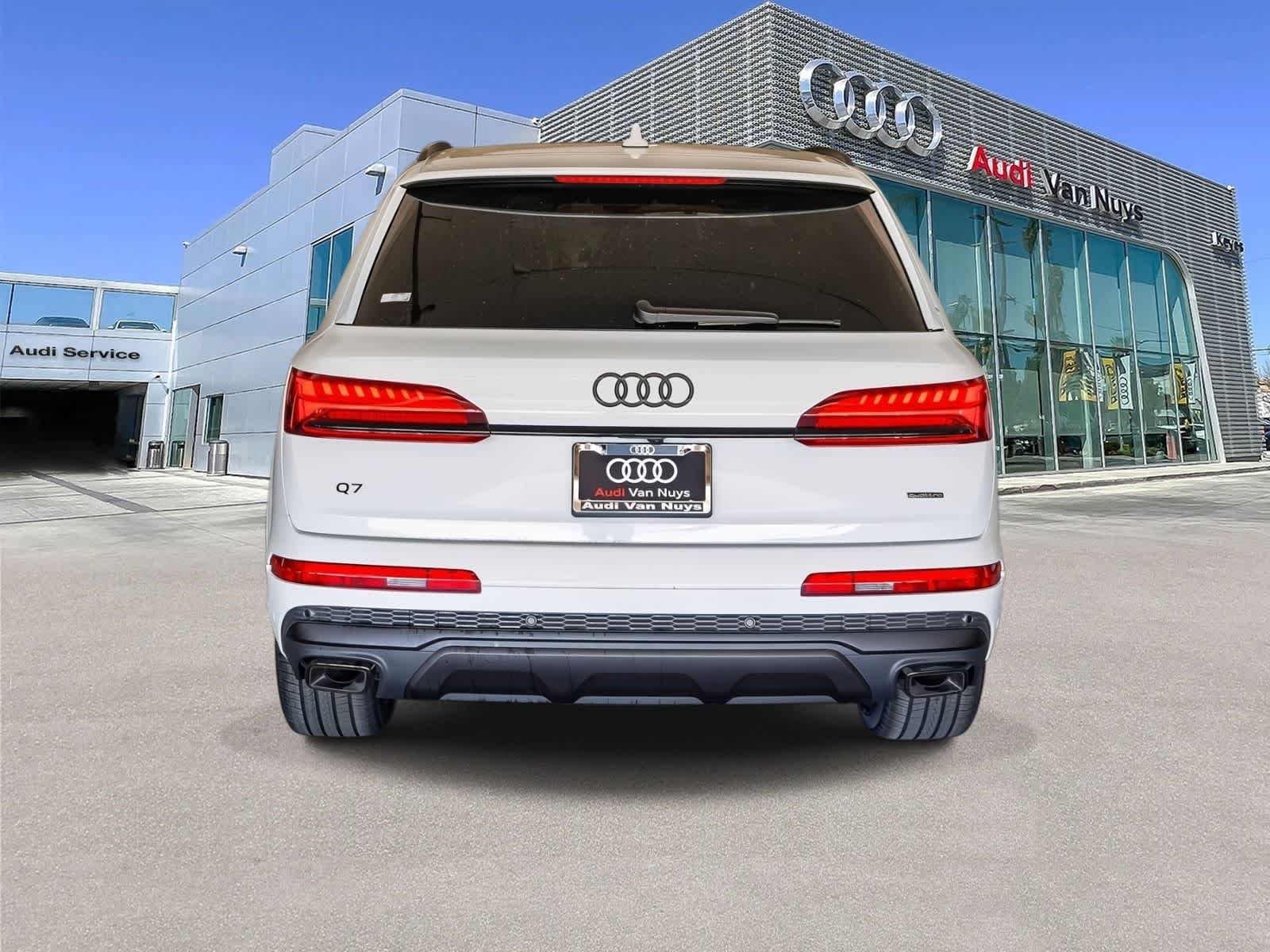 Thumbnail: 2026 Audi Q7 - 5