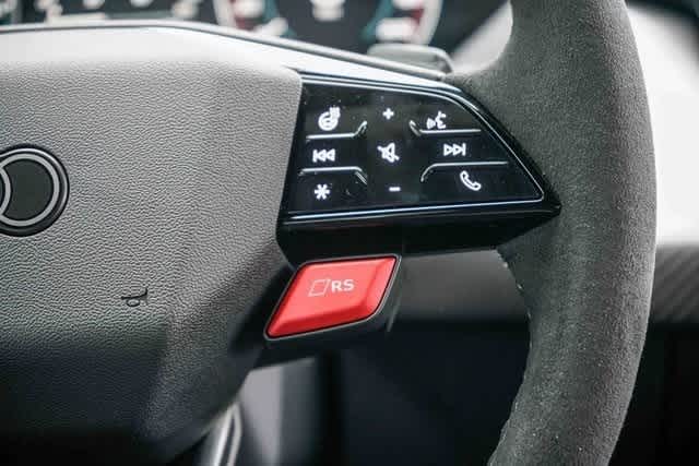 Thumbnail: 2025 Audi RS e-tron GT - 16