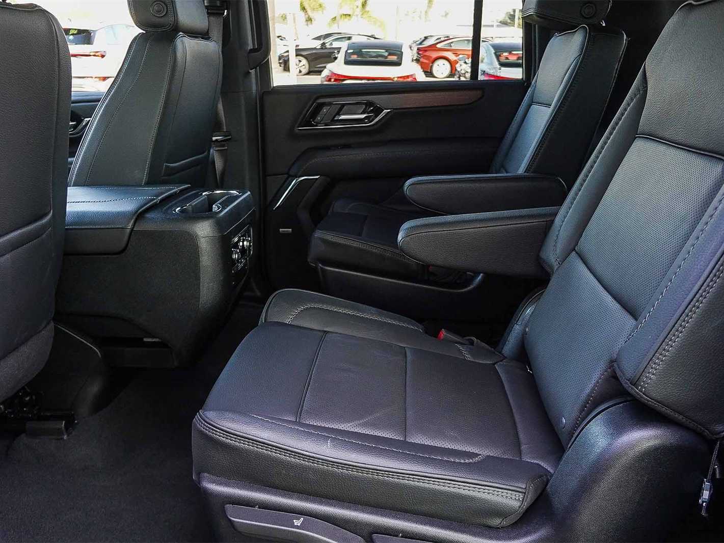 Thumbnail: 2025 GMC Yukon XL - 20