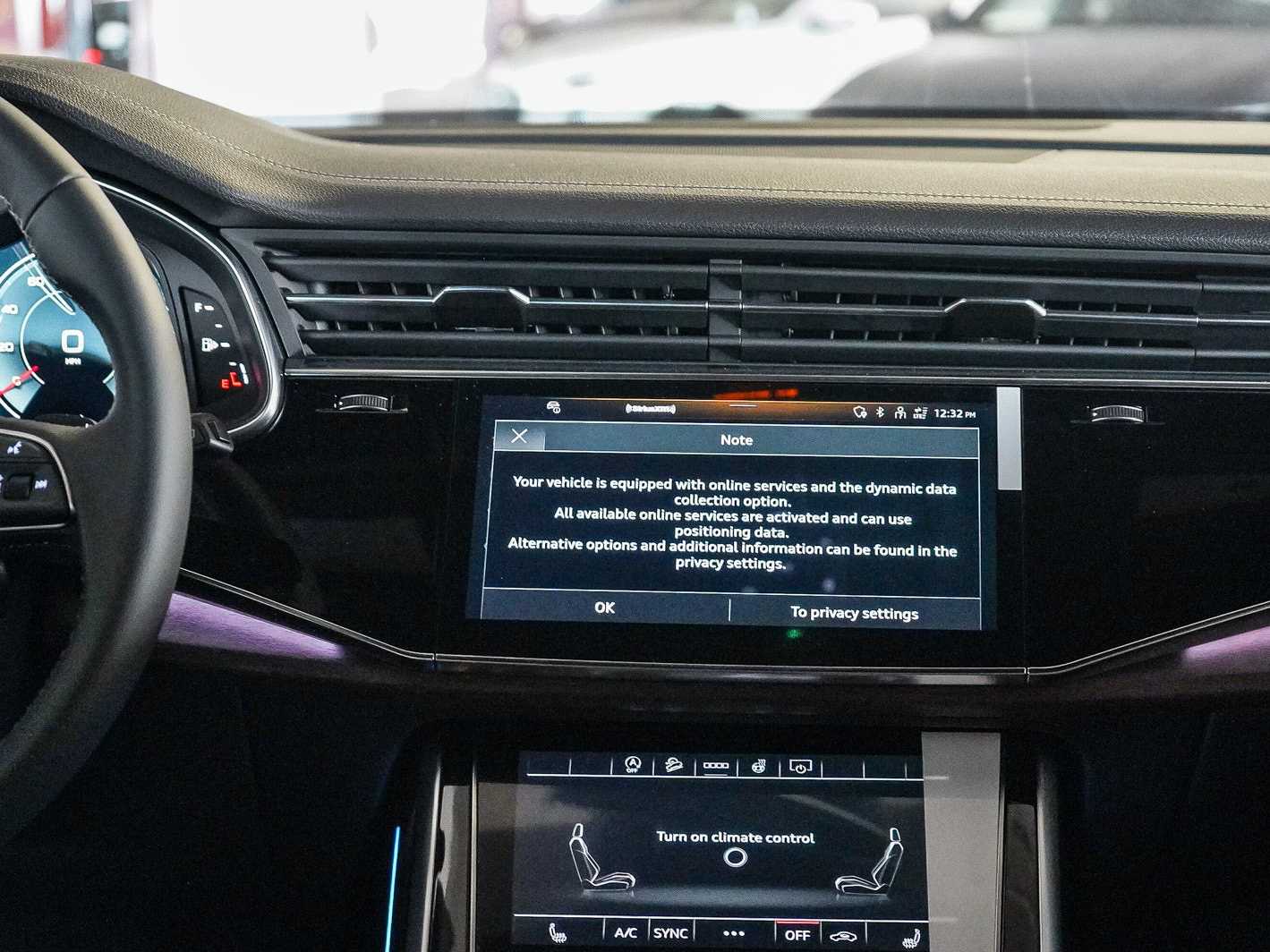 Thumbnail: 2026 Audi Q8 - 14