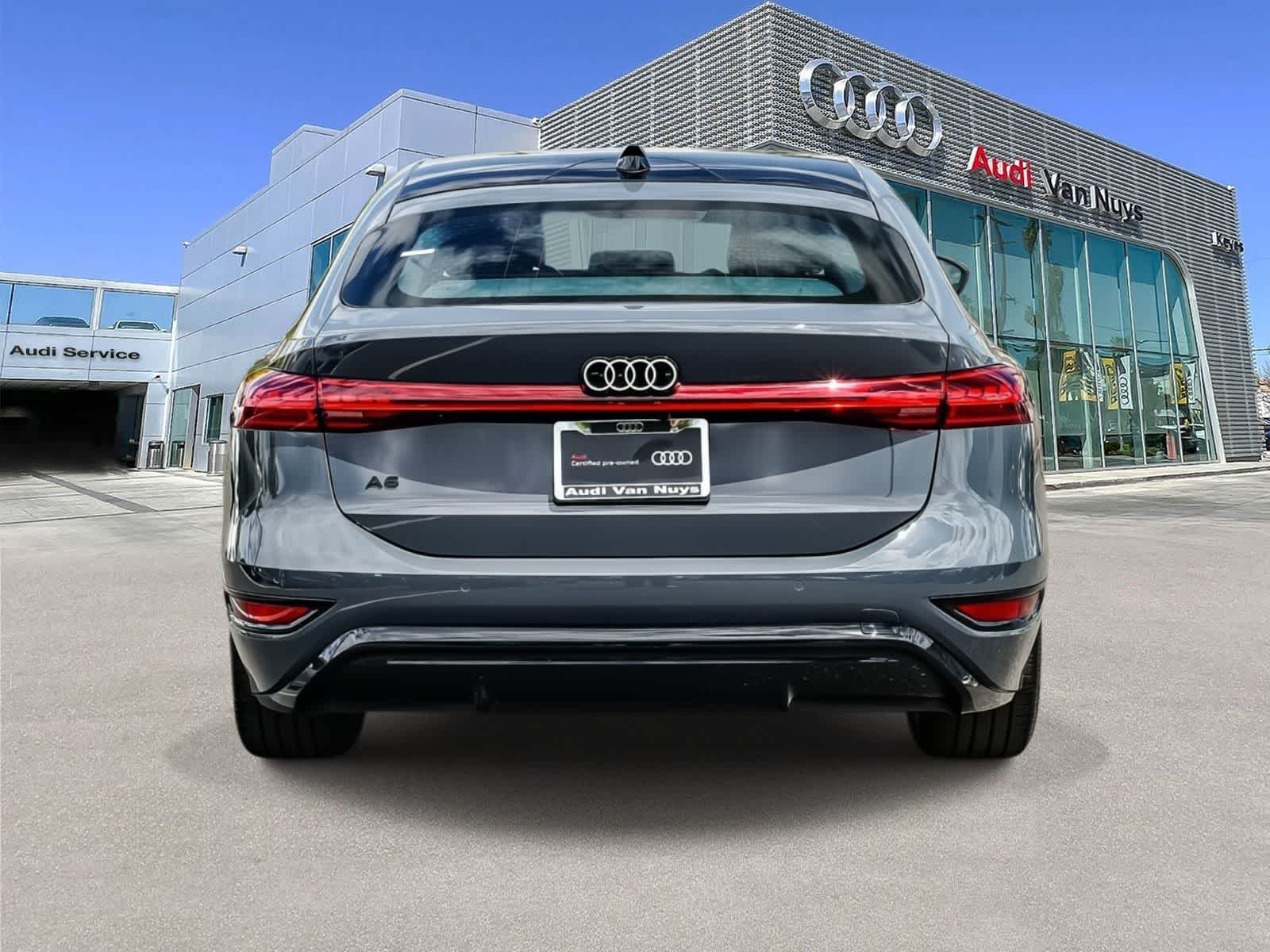 Thumbnail: 2025 Audi e-tron - 3