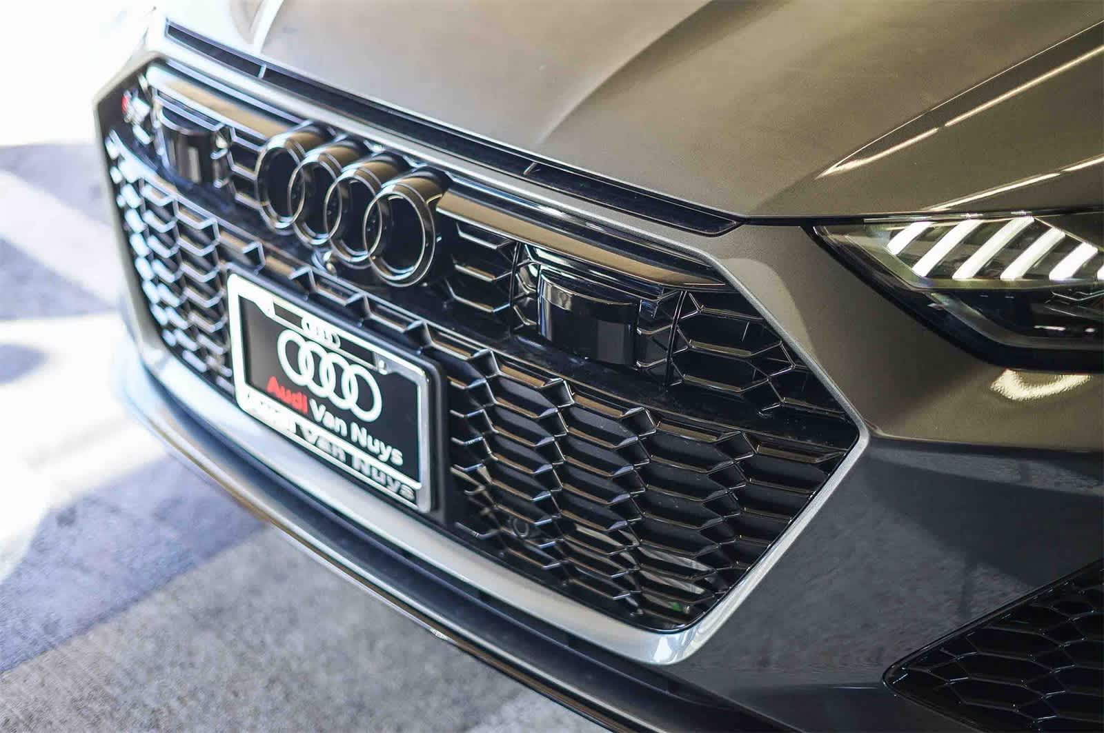 Thumbnail: 2026 Audi RS 6 - 8