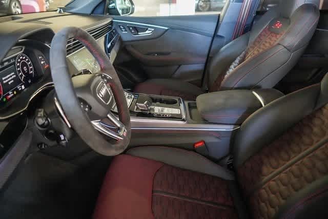 Thumbnail: 2025 Audi RS Q8 - 27