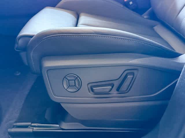 Thumbnail: 2025 Audi Q5 - 21