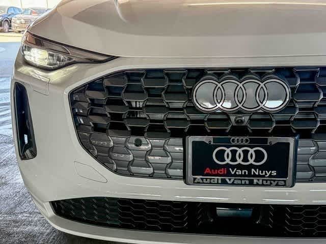 Thumbnail: 2025 Audi Q5 - 11