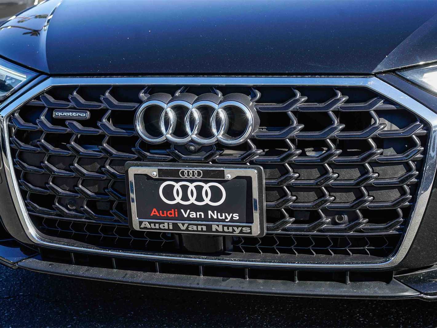 Thumbnail: 2022 Audi A8 - 8