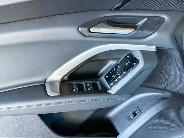 Thumbnail: 2025 Audi Q5 - 22